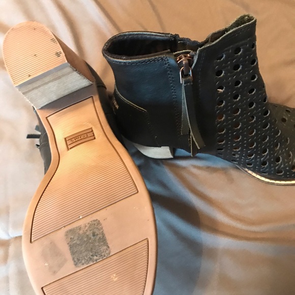 Toms Lattice Leather Bootie - Picture 2 of 2